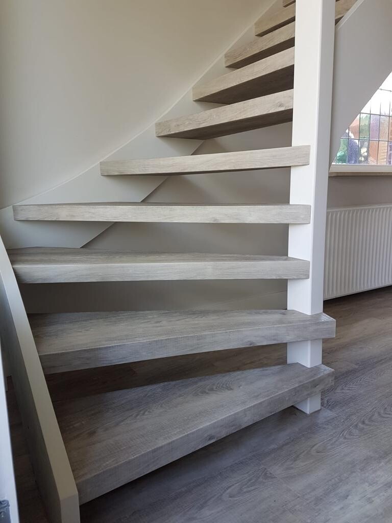 Treppen gleichen Dekor wie der Boden
